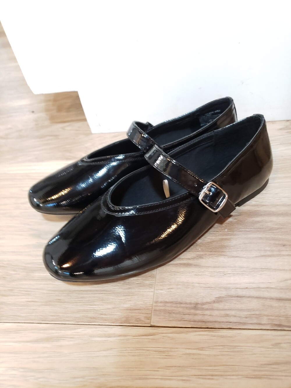 New Mary Jane Shiny Flats Buckle  9.5